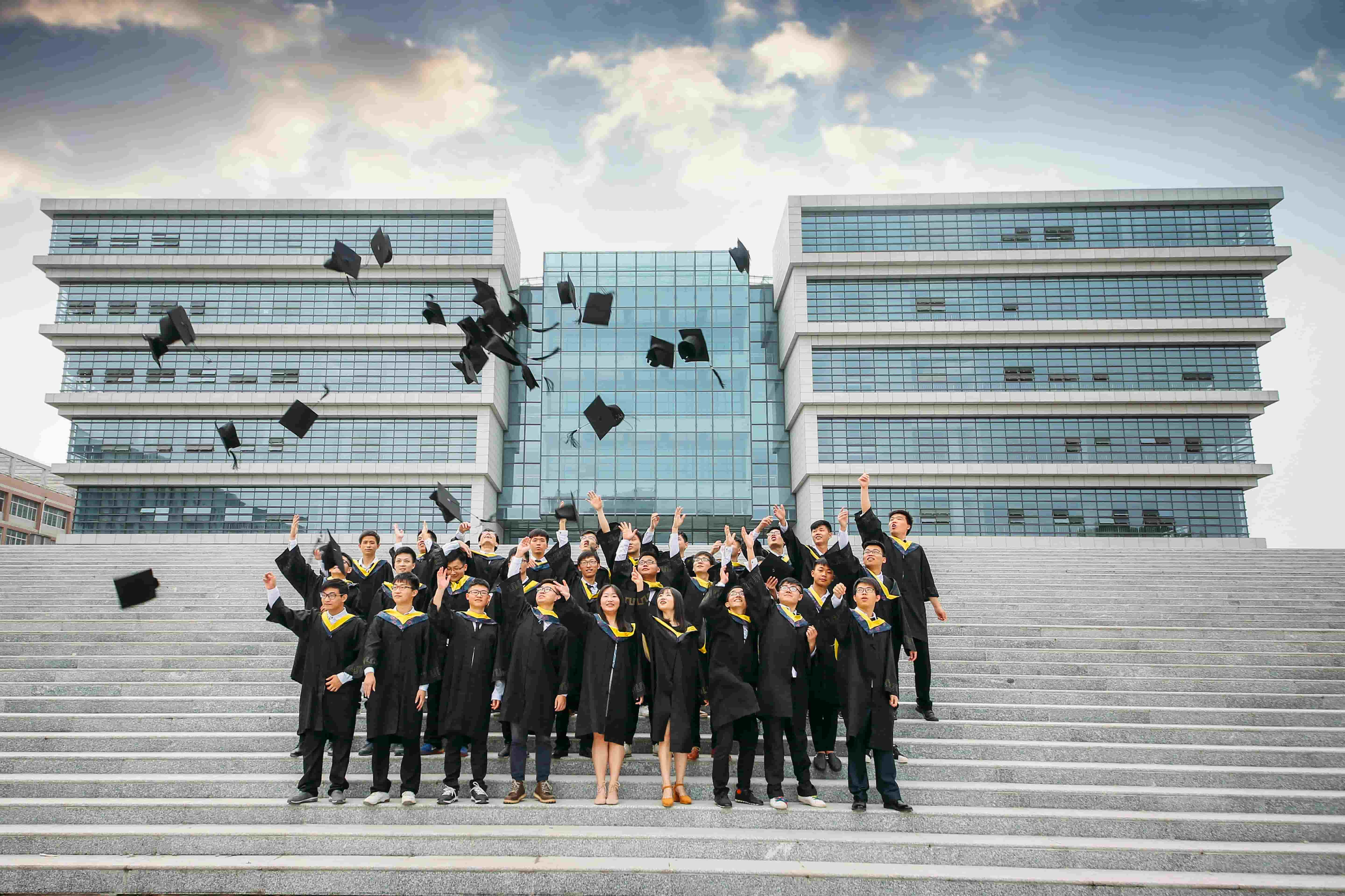 What Recent Grads Want From Local Employers Today -Image